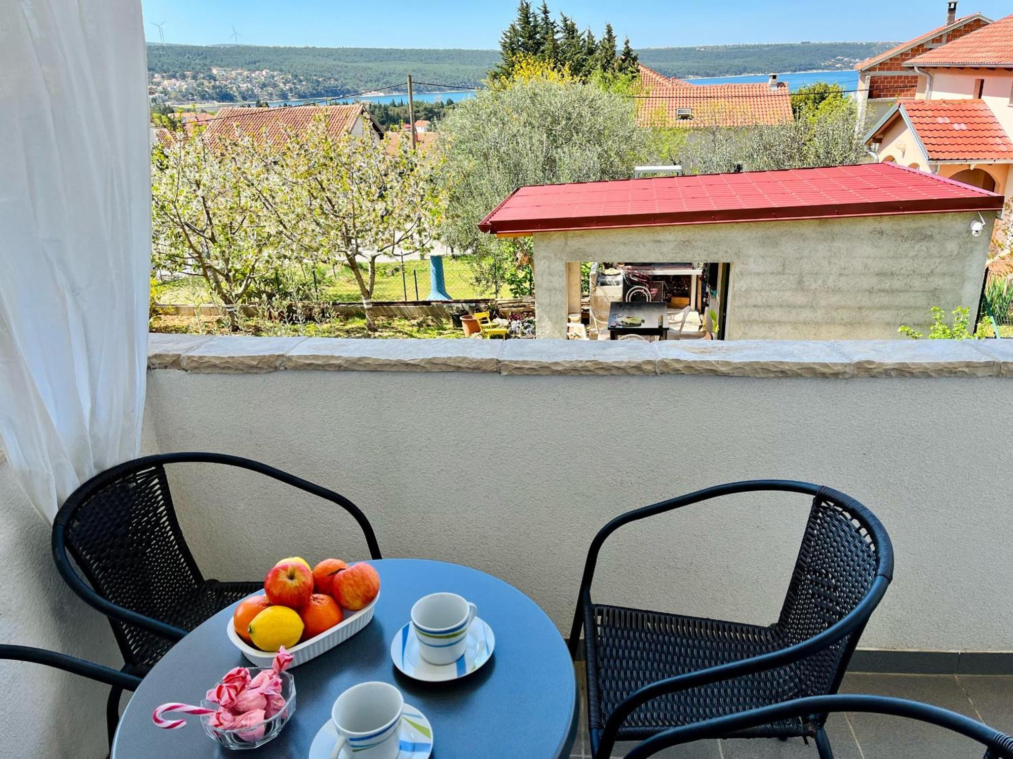 Apartments Stela Gornji Karin Quarto foto